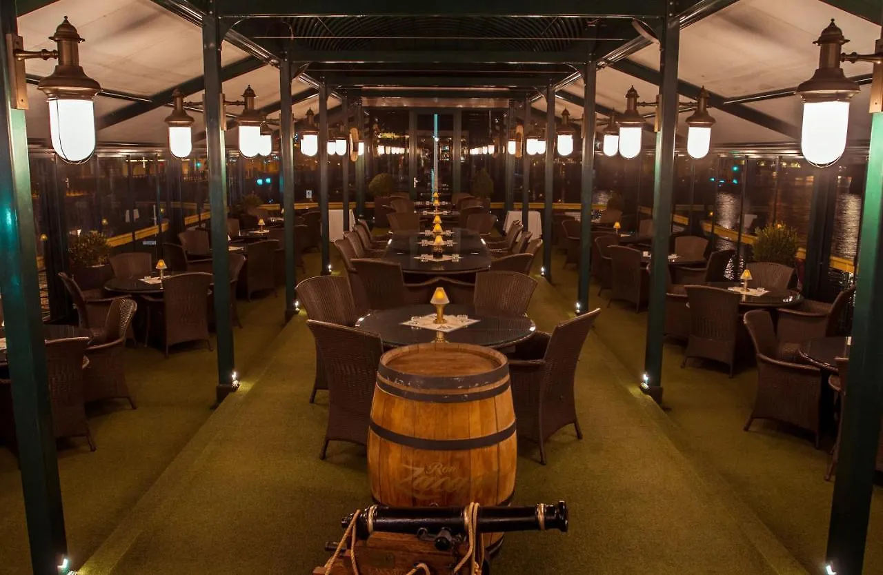 Admiral Botel Prague 3*,