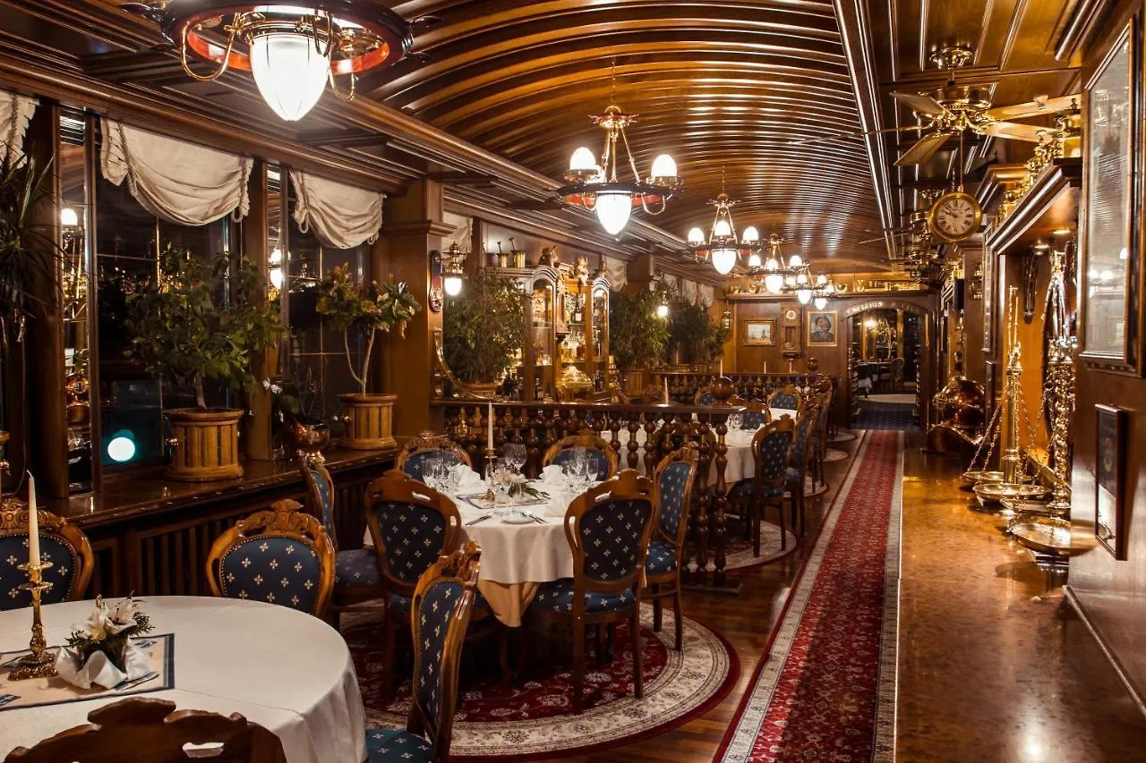 Admiral Botel Prag