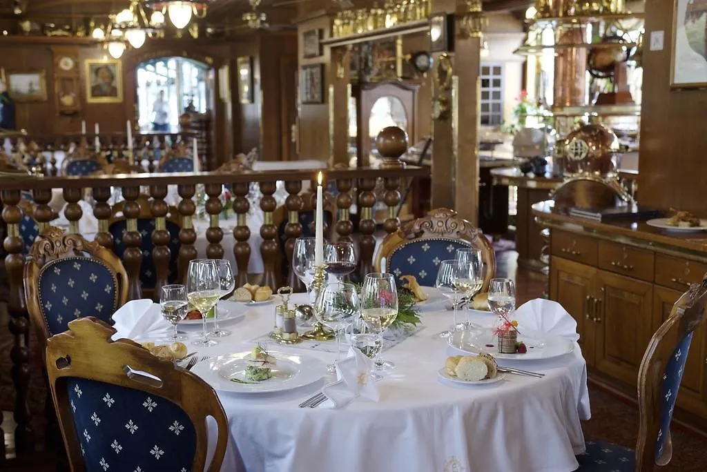 Admiral Botel Prag